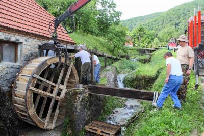 Friščićev mlin dobio novo mlinsko kolo promjera tri metra
