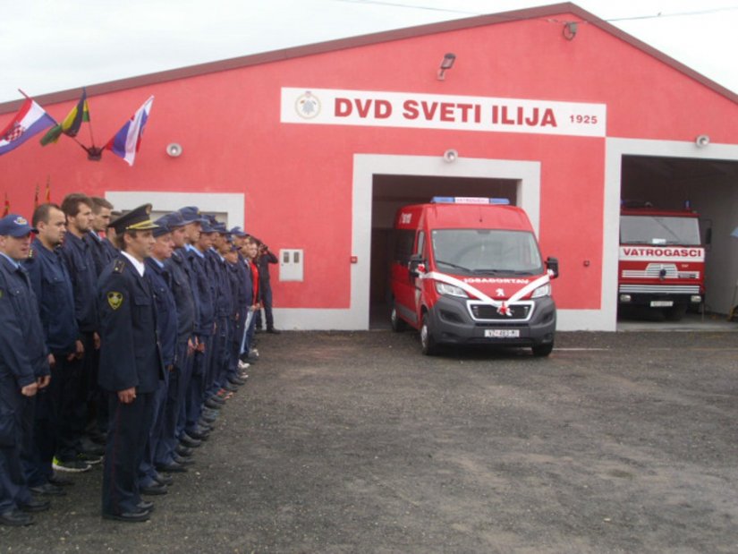FOTO: Vatrogasci u Sv. Iliji novim vozilom i natjecanjem proslavili Dan općine