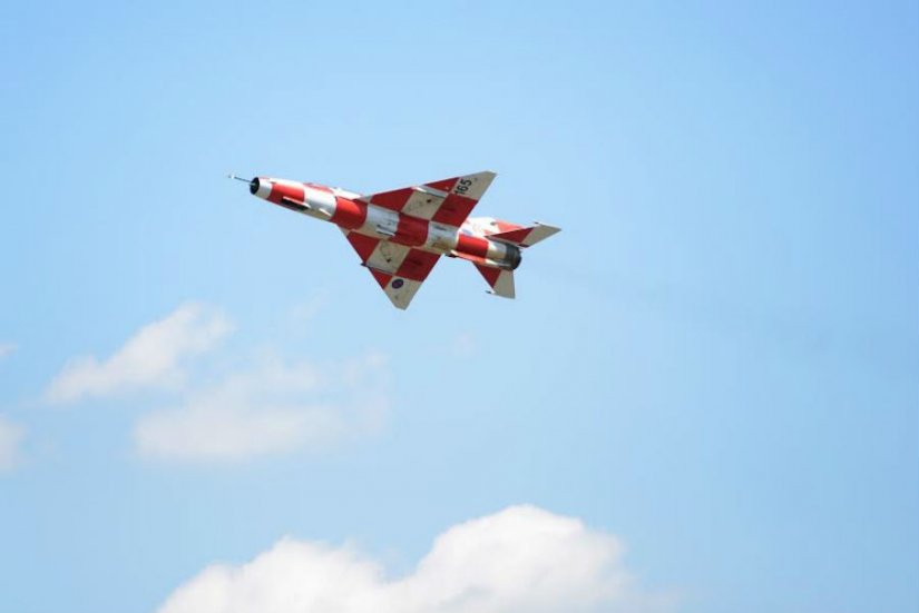 Počele pripreme za aeromiting u Varaždinu, MIG 21 uvježbavao slijetanje