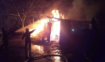 FOTO Udar groma zapalio šupu i sijeno 60-godišnjaka u Vratno Otoku