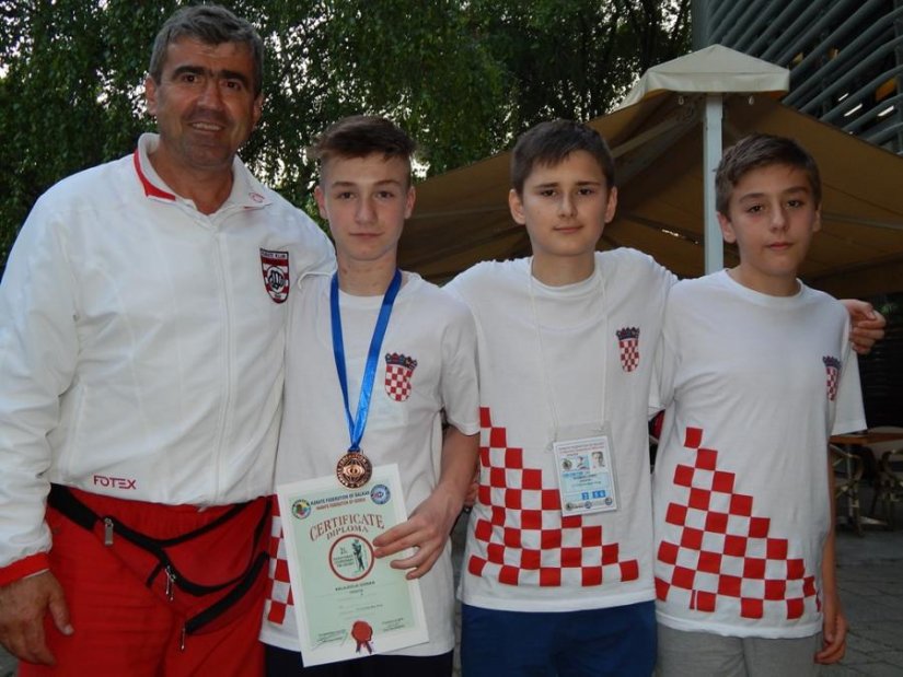 Esad Garibović (lijevo) dobio je čast voditi hrvatsku seniorsku karate reprezentaciju