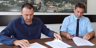 Ugovor o obavljanju radova danas su potpisali gradonačelnik Siniša Jenkač i direktor Hidroinga Dejan Blagus