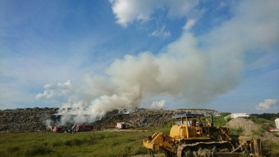 VIDEO Ponovno požar u Piškornici: Gusti dim i otrovni plinovi prekrili nebo