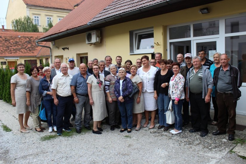 Nakon hodočašća izlet u Crikvenicu, pa druženje s prijateljima iz „Zarje“