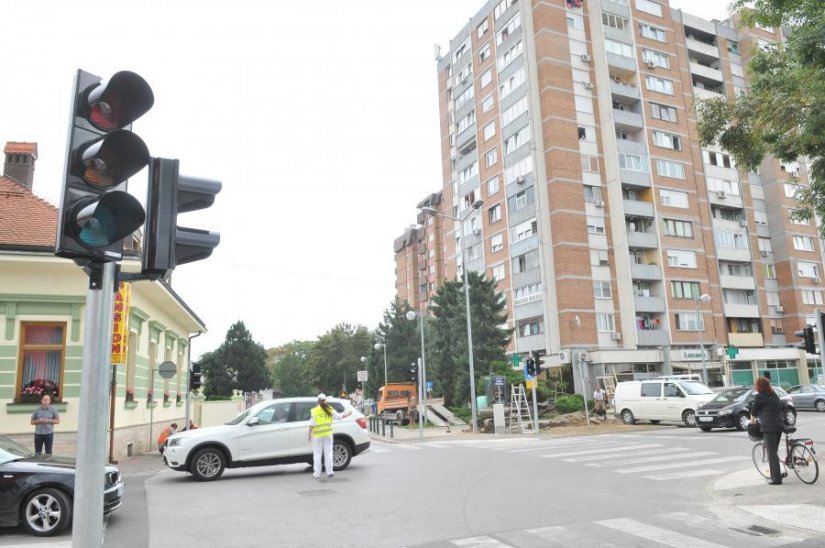 Semafor na raskrižju Zagrebačke i Prešernove u ponedjeljak počinje s radom