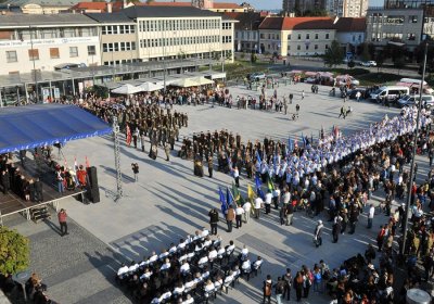 FOTO: Svečanim mimohodom obilježena 25. godišnjica oslobođenja grada Varaždina i Dana branitelja Varaždinske županije