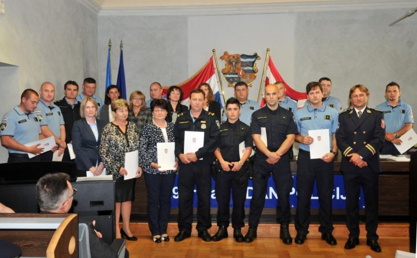 FOTO Povodom Dana policije dodijeljena priznanja PU varaždinske