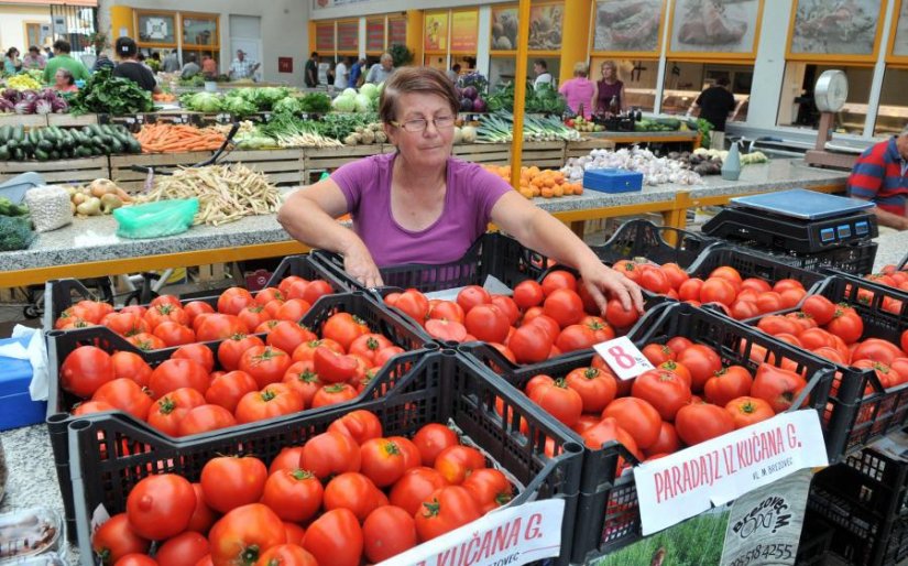 Volimo voće i povrće, ali ih ne jedemo dovoljno