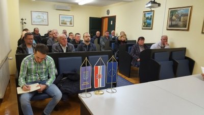 Općina Gornji Kneginec: Predsjednici udruga na sastanku s načelnikom Kaniškim