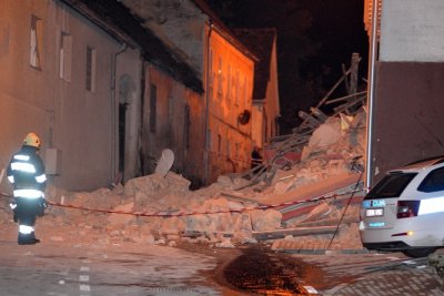 FOTO: Policija istražuje okolnosti eksplozije u V. Toplicama, ne isključuju mogućnost samoubojstva