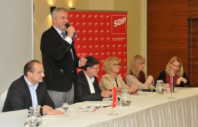 Izbori u SDP-u: U drugi krug idu Bernardić i Ostojić