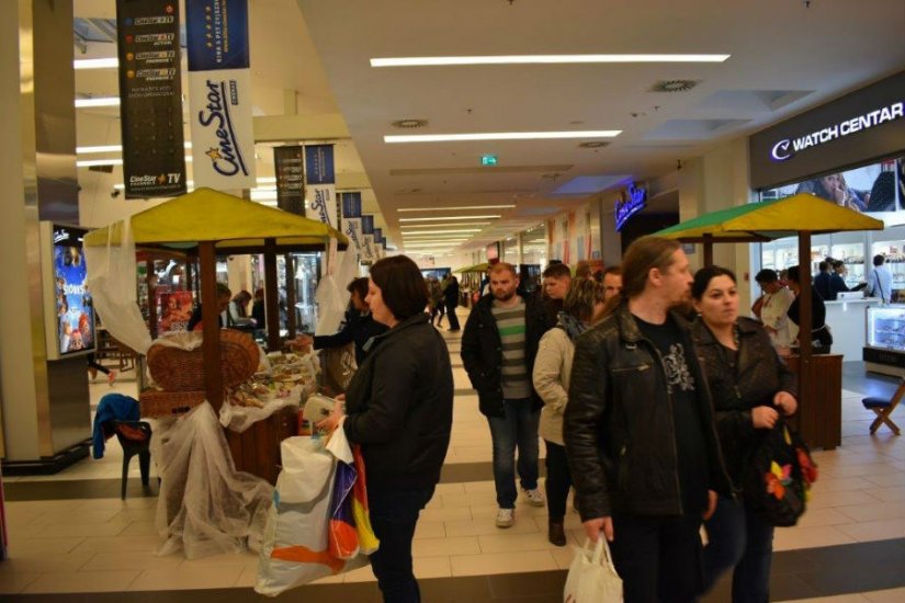 Za vikend u Luminiju Sajam luka, špeka i kobasica