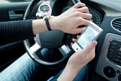 Korištenje mobitela u vožnji postaje glavni razlog stradavanja u prometu