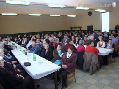 Cestičkim umirovljenicima prvi puta &quot;božićnica&quot;