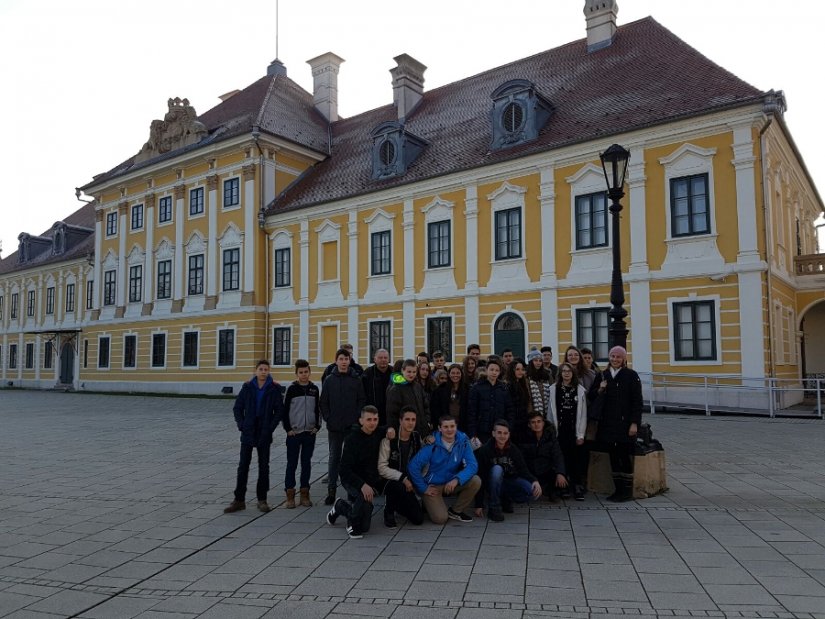 Kroz dvodnevnu terensku nastavu Vukovar posjetili i toplički osnovnoškolci
