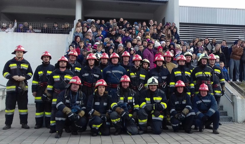 FOTO: 60 godina novomarofske Vatrogasne zajednice i združena vježba