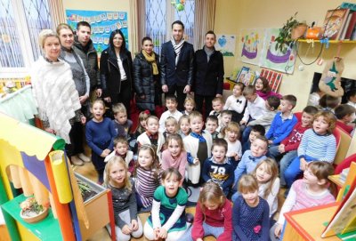 Članovi Mladeži HDZ-a Kneginec predali donaciju vrtiću Bubamara