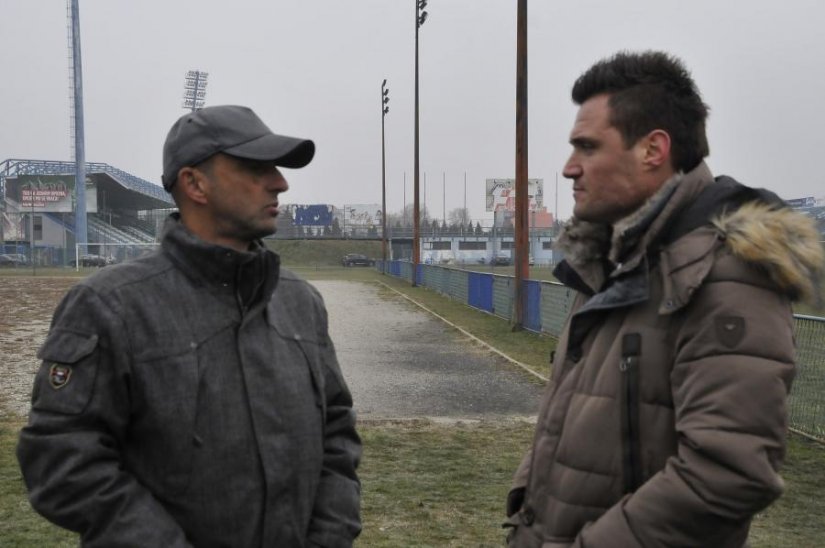 Leon Benko (desno) u razgovoru s bivšim trenerom i igračem "krojača" Draženom Besekom