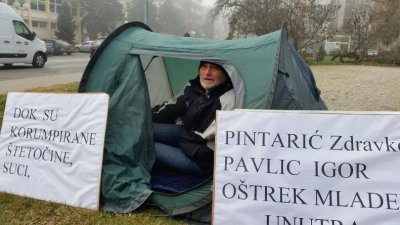 Ž. Knapić ni na -16 stupnjeva ne odustaje od svog prosvjeda