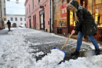 FOTO: Snijeg zameo Varaždin i njegove stanovnike