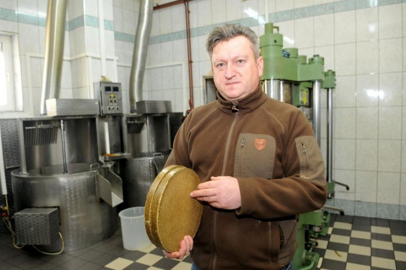 U najstarijoj uljari u Varaždinskoj županiji već četvrta generacija proizvodi bučino ulje