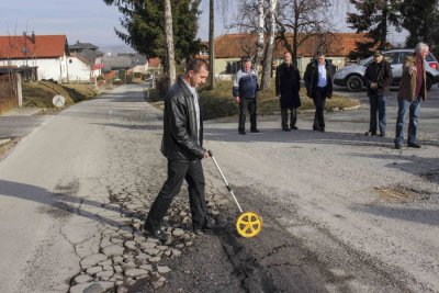 Do izgradnje kanalizacije, pojačano održavanje i ograničenje brzine na cesti u Punikvama