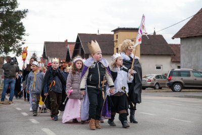 FOTO Nastavljena tradicija Fašnika v Svibovcu
