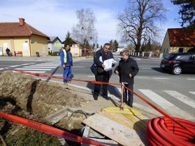 FOTO Semaforizira se jedno od najprometnijih raskrižja u Cestici