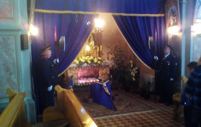 FOTO Vatrogasci u Svetom Iliji nastavili tradiciju čuvanja Isusova groba