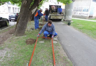 U ivanečki Mali park stižu nove klupe i koševi za smeće
