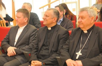 Susret biskupa Mrzljaka s predstavnicima medija: Treba naglašavati dobre vijesti
