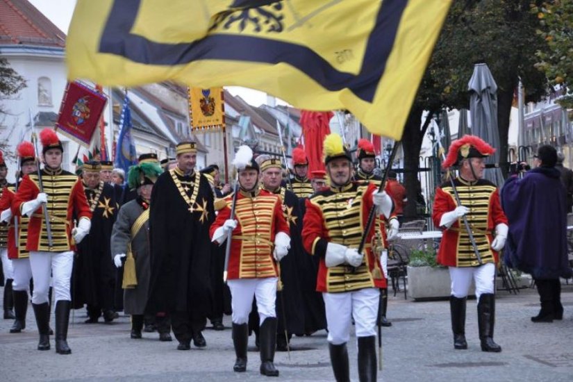 U subotu atraktivan mimohod te promaknuća i primanja u Bratovštinu hrvatskih vinskih vitezova