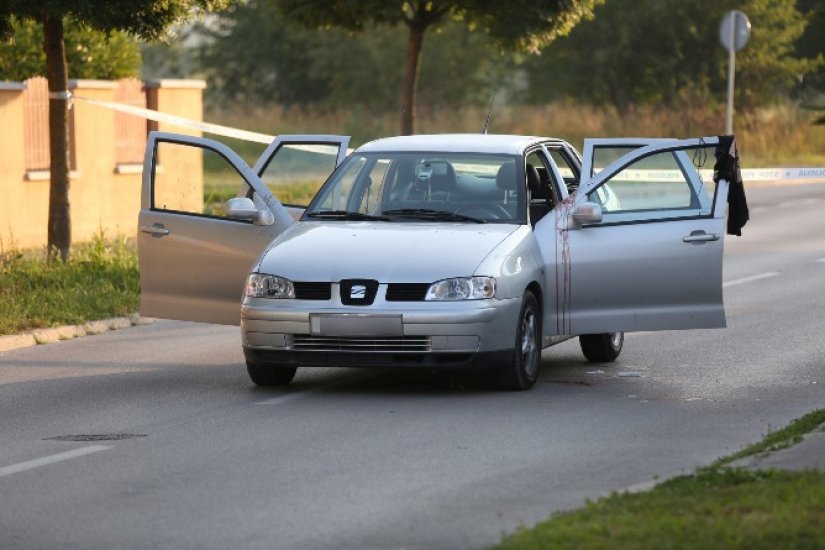 Tridesetogodišnjak je pronađen u automobilu u Kumičićevoj ulici