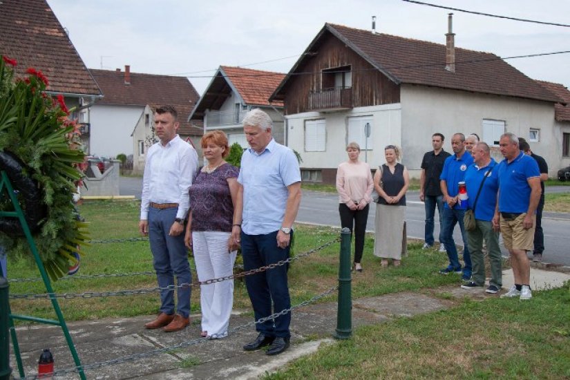 FOTO Dan državnosti u općini Sračinec obilježen polaganjem vijenaca