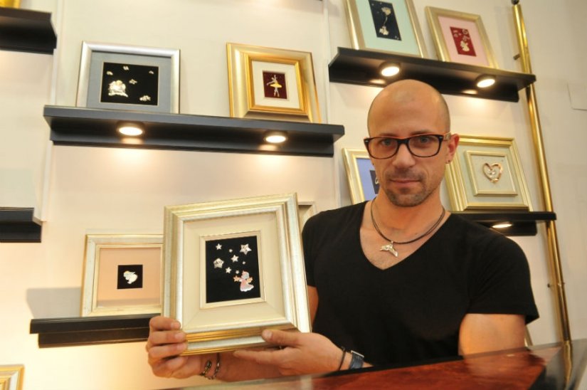 David Koljnrekaj (32) iz Varaždina izrađuje jedinstvene slike od zlata i srebra