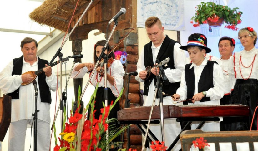 Na cvetlinskom Etno festivalu u subotu dvadesetak sastava