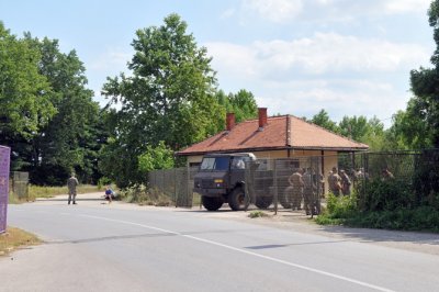 Vojnici su danas započeli s radovima na uređenju okoliša