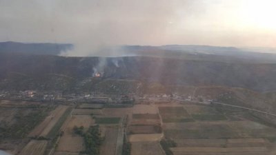 Naši vatrogasci ponovno pomažu kolegama u Dalmaciji: Požar kod Drniša gase njih petorica