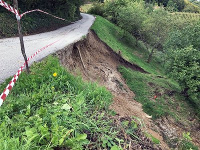 Klizište na području Zlogonja ugrožava prometnicu