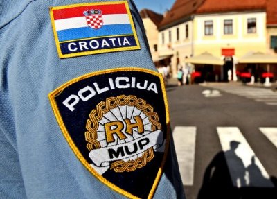 Bakici (77) se predstavili kao policajci pa je opelješili za nekoliko tisuća kuna