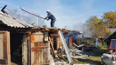 FOTO U Ježovcu u općini Bednja gorjela stara drvena kuća