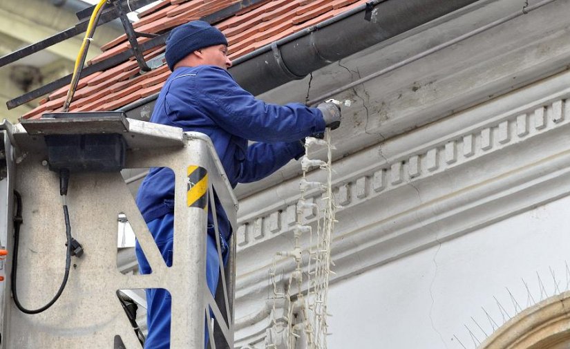 PRIPREME ZA ADVENT Počelo ukrašavanje Varaždina