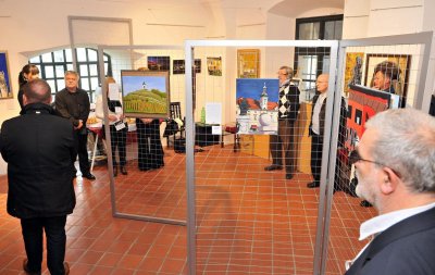 FOTO Slovenski likovnjaci izlažu u Kuli stražarnici