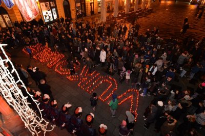 FOTO Na Korzu lampašima ispisano ime Vukovara