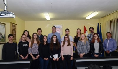 Potpisani ugovori o stipendiranju 20 studenata iz općine Gornji Kneginec