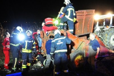 Mladić (17) kojeg je u subotu na Varaždin Bregu priklještio kombajn još je u bolnici