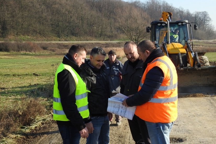 Radovi na cesti Presečno-Beletinec, koja je ukupne vrijednosti tri milijuna kuna