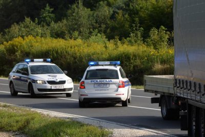 Tijekom proteklog vikenda 13 prometnih nesreća, u Varaždinu ozlijeđena djevojčica (11)