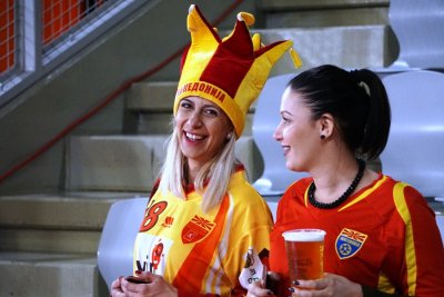 Makedonski navijači su bili sretni samo na početku susreta