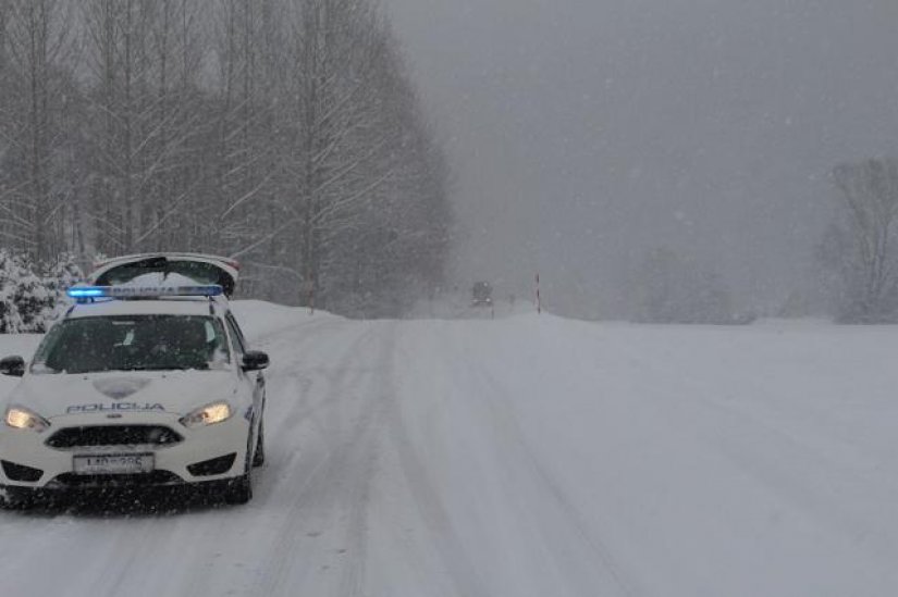 Muškarac policiji e-mailom zaprijetio da će ih sve poklati i razbiti stanicu